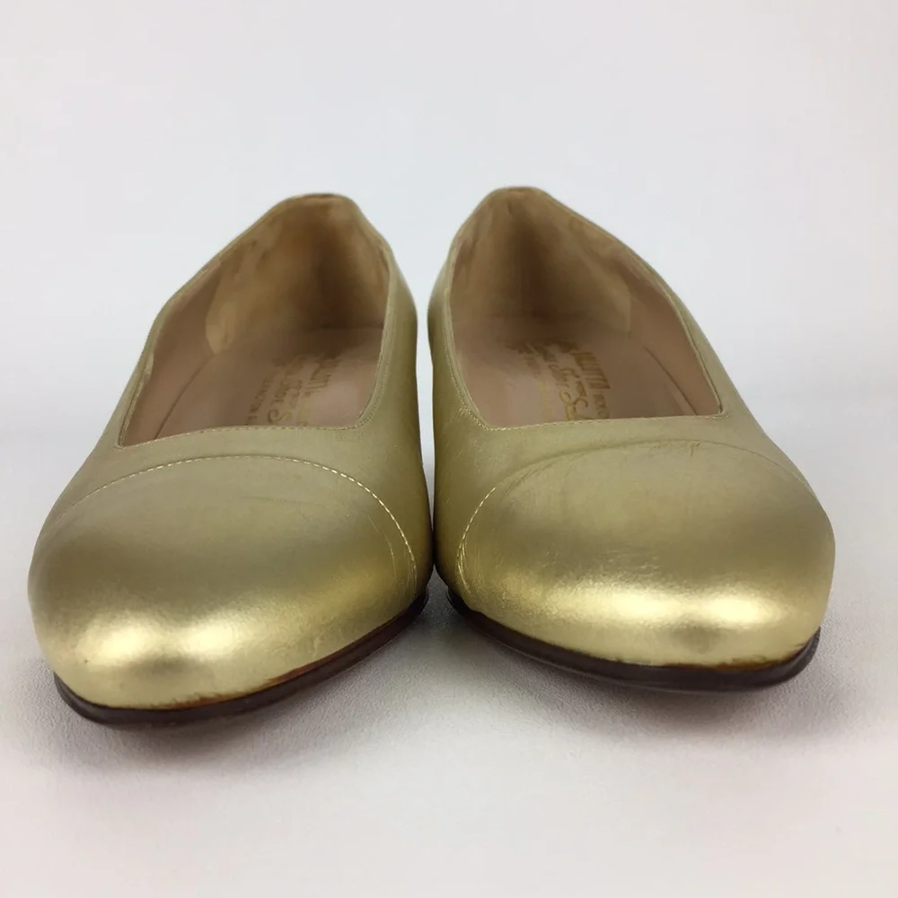 Vintage Ballotta Womens Gold Metallic Low Block Heel Italian Pumps size 6